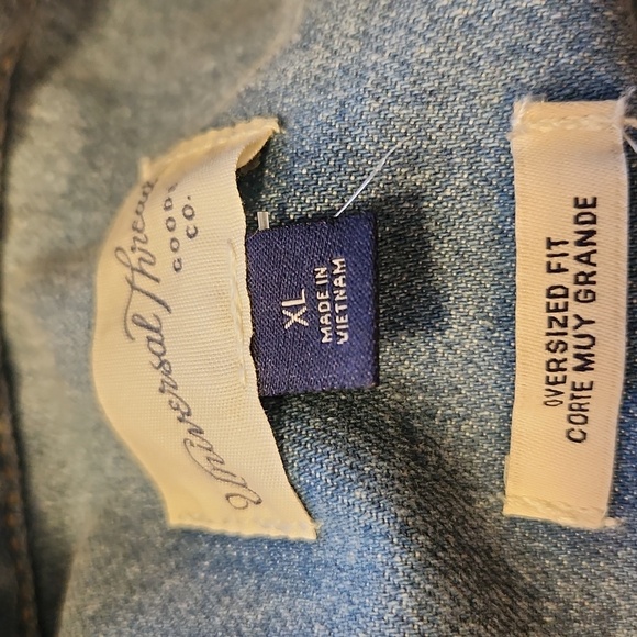 Universal Thread Light Blue Denim Jacket with Rhinestones Size XL Large Pockets - Picture 9 of 16